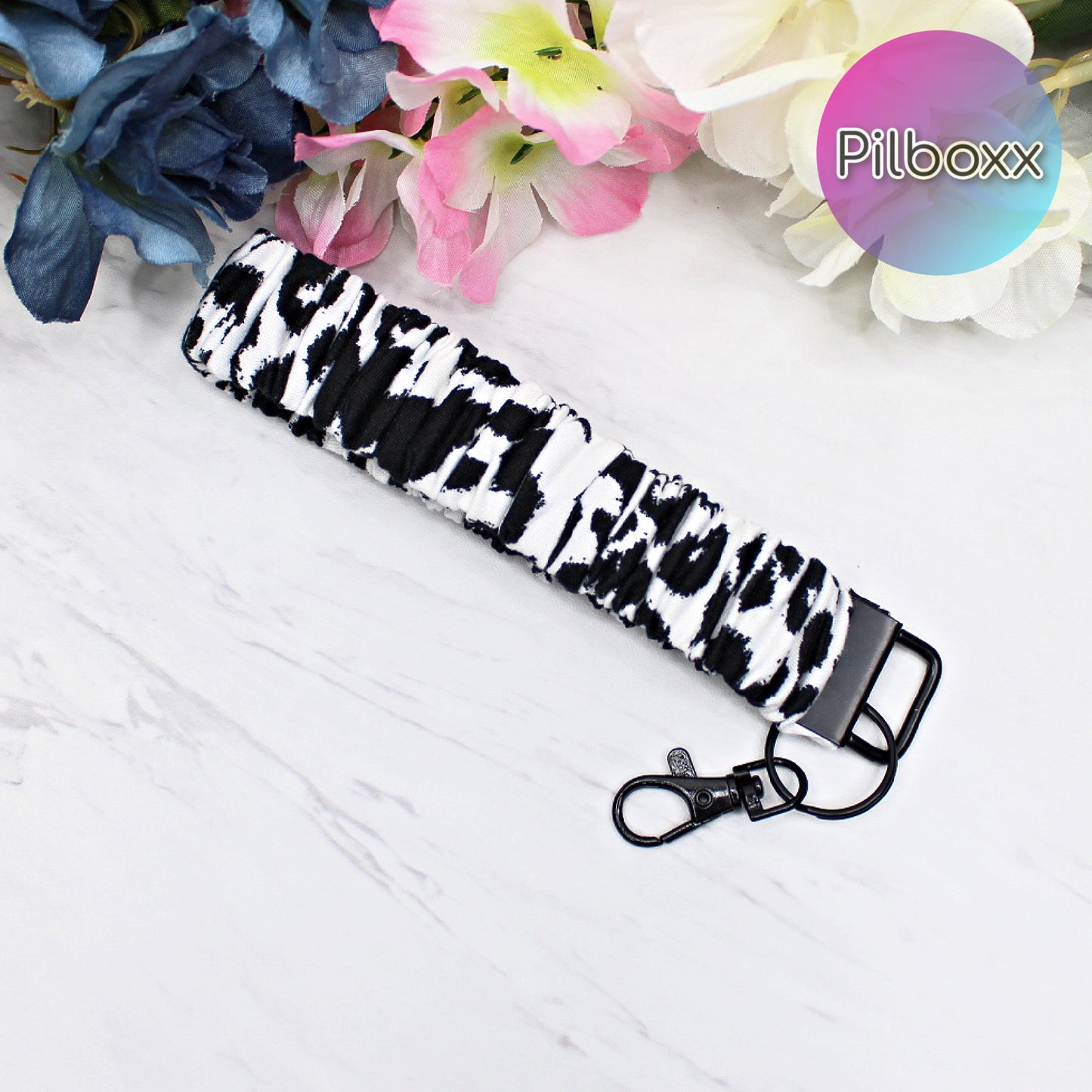 Scrunchie Wristlet, Black & White Cheetah