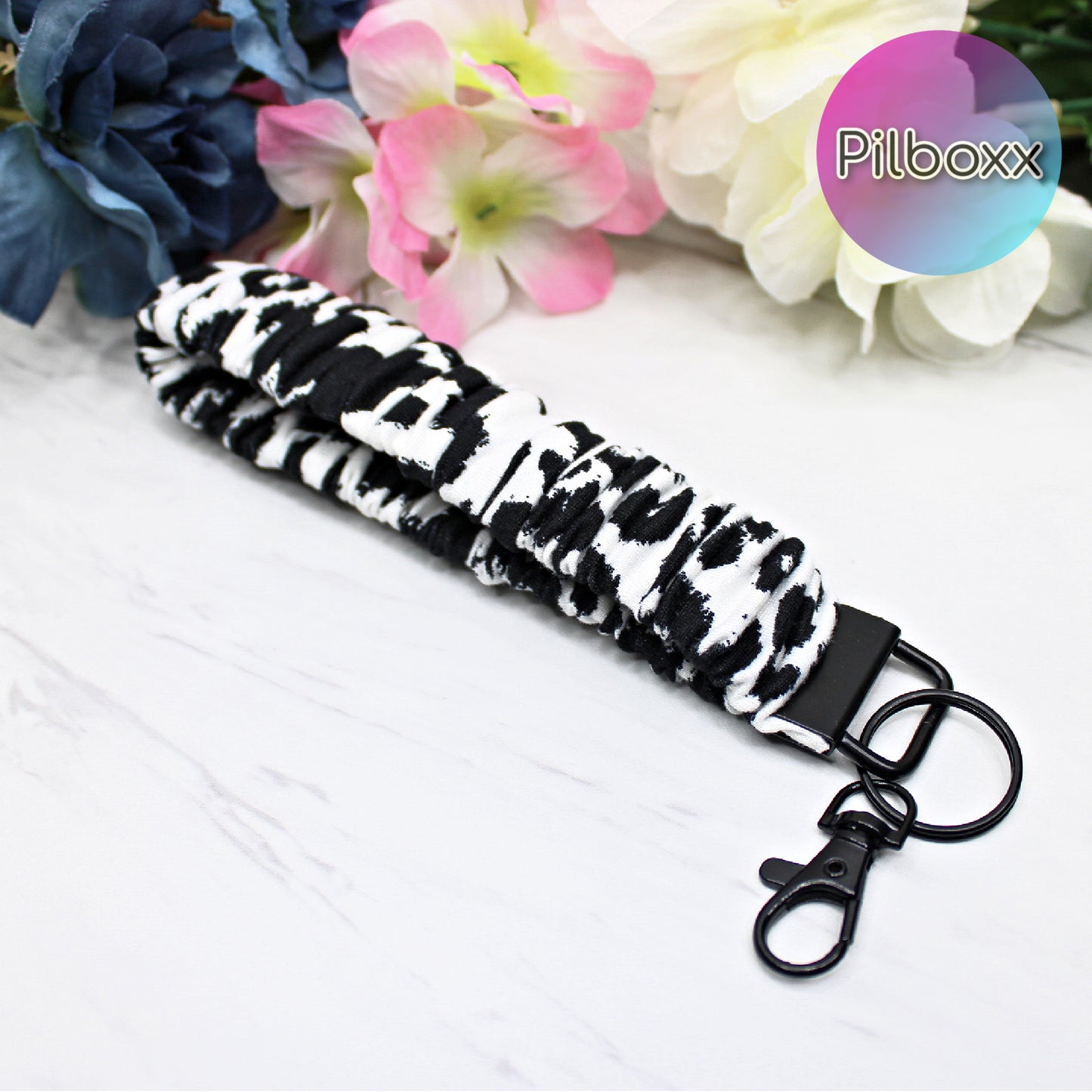Scrunchie Wristlet, Black & White Cheetah