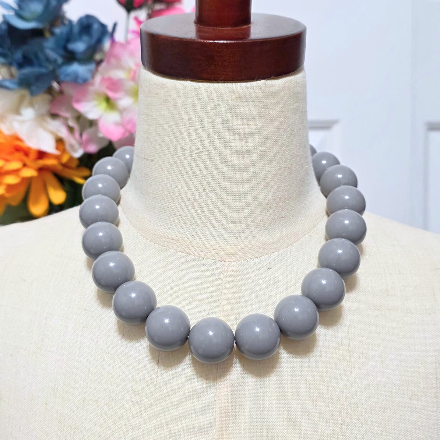 Chunky Bead Magnetic Necklace, 18"